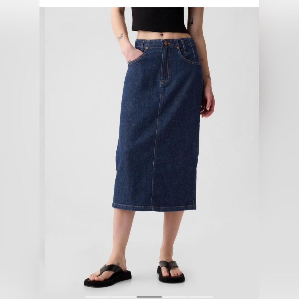 GAP Button-back Midi Denim Skirt